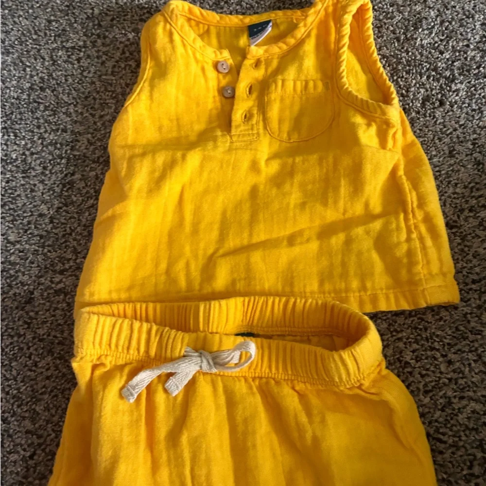 Old Navy Yellow Two-Piece Tank & Shorts Set 3-6 months
